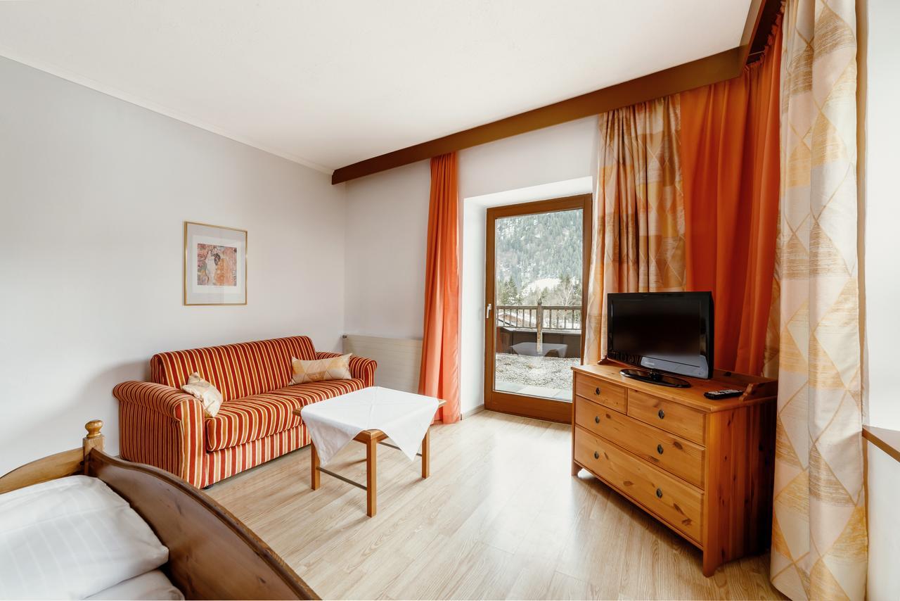 Hotel Pillerseehof Санкт-Ульрих-ам-Пиллерзее Экстерьер фото