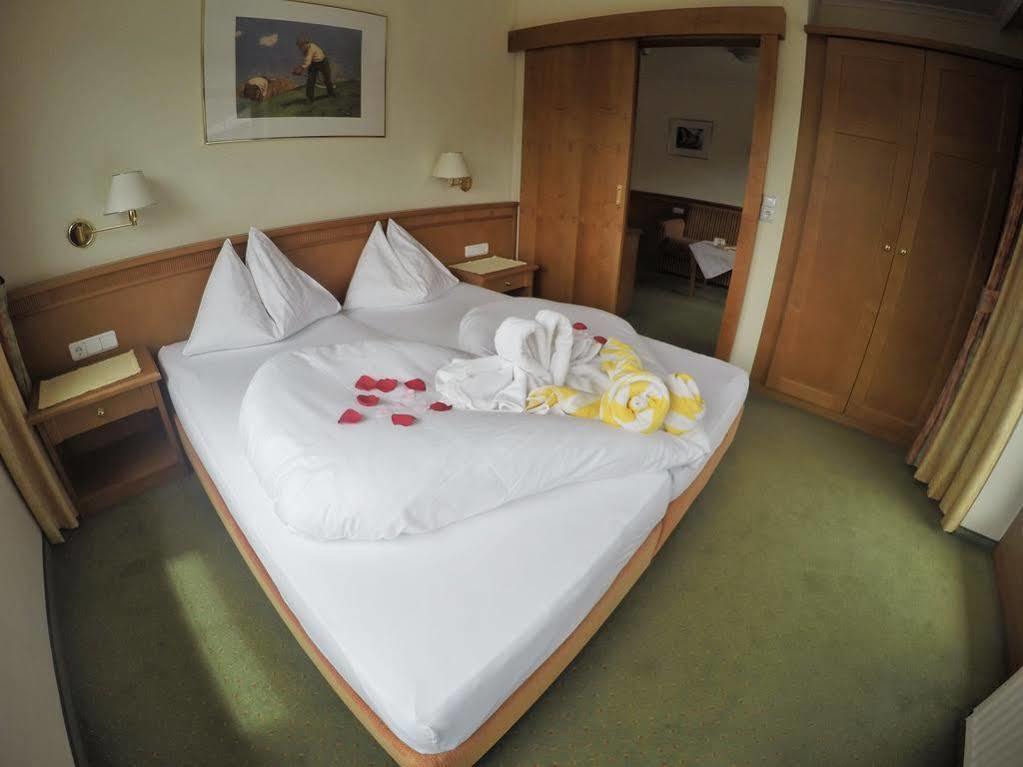 Hotel Pillerseehof Санкт-Ульрих-ам-Пиллерзее Экстерьер фото
